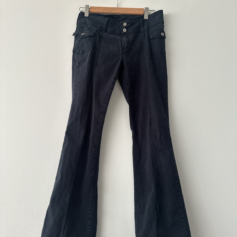 Brandi Melville, Black low rise flare pants with functional pockets
